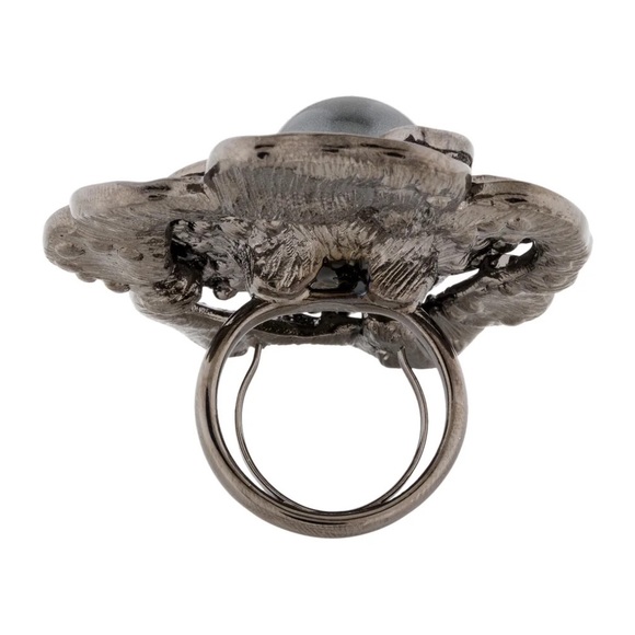 Kenneth Jay Lane Faux Pearl & Crystal Flower Cocktail Ring - Picture 4 of 7